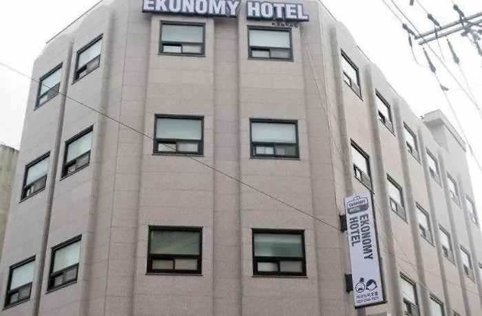 Ekonomy Nampo Motel Busan